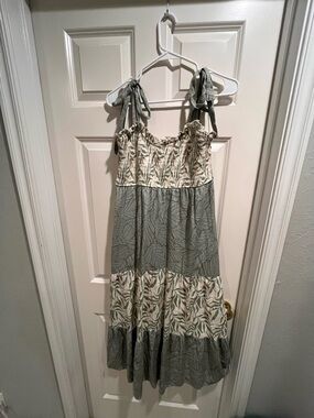 mi ami for Francesca’s Green and Cream Tiered Tie-Shoulder Sundress